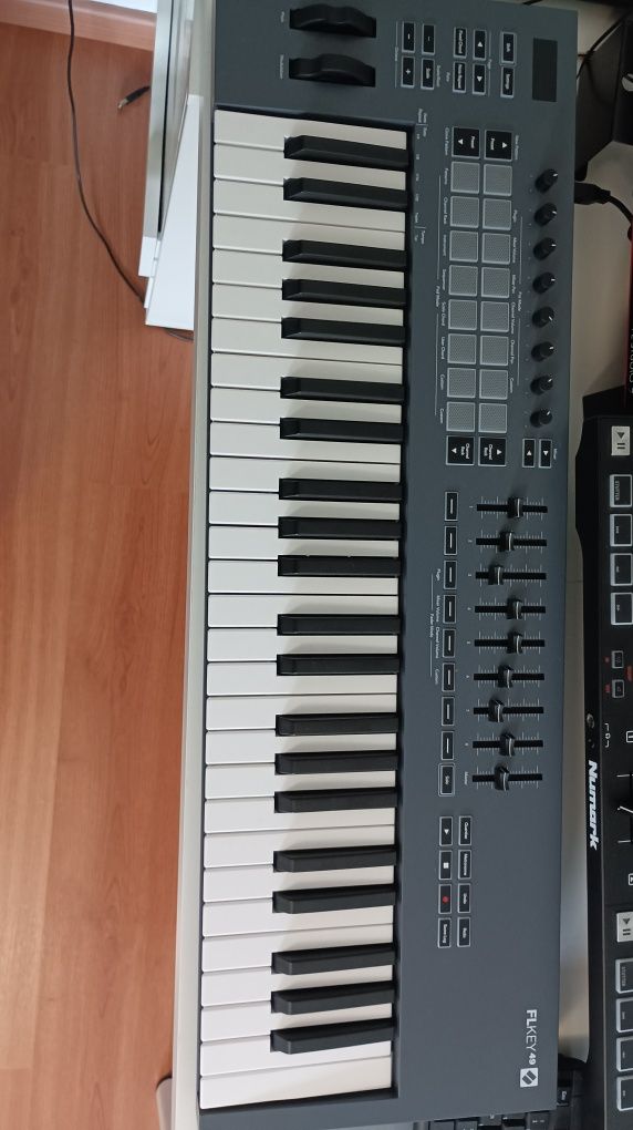 Novation FL keys 49 usado 3 vezes comprado em dezembro com garantia