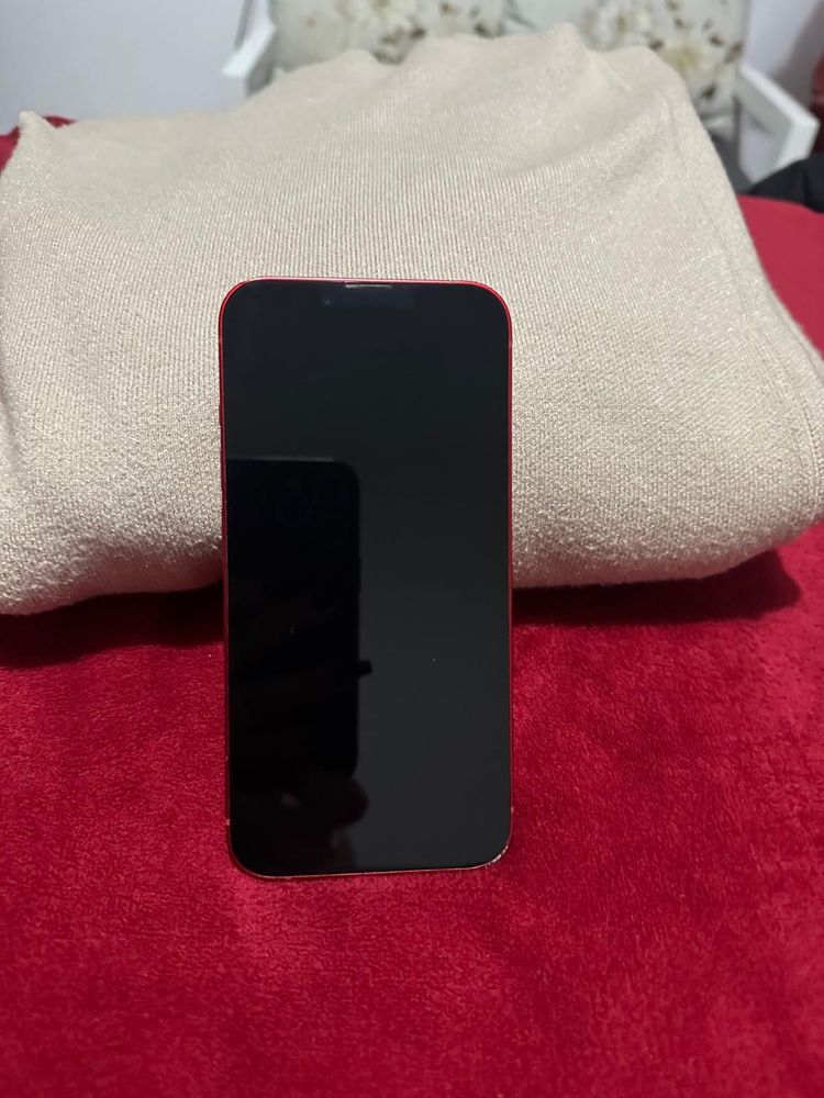 IPhone 13 vermelho