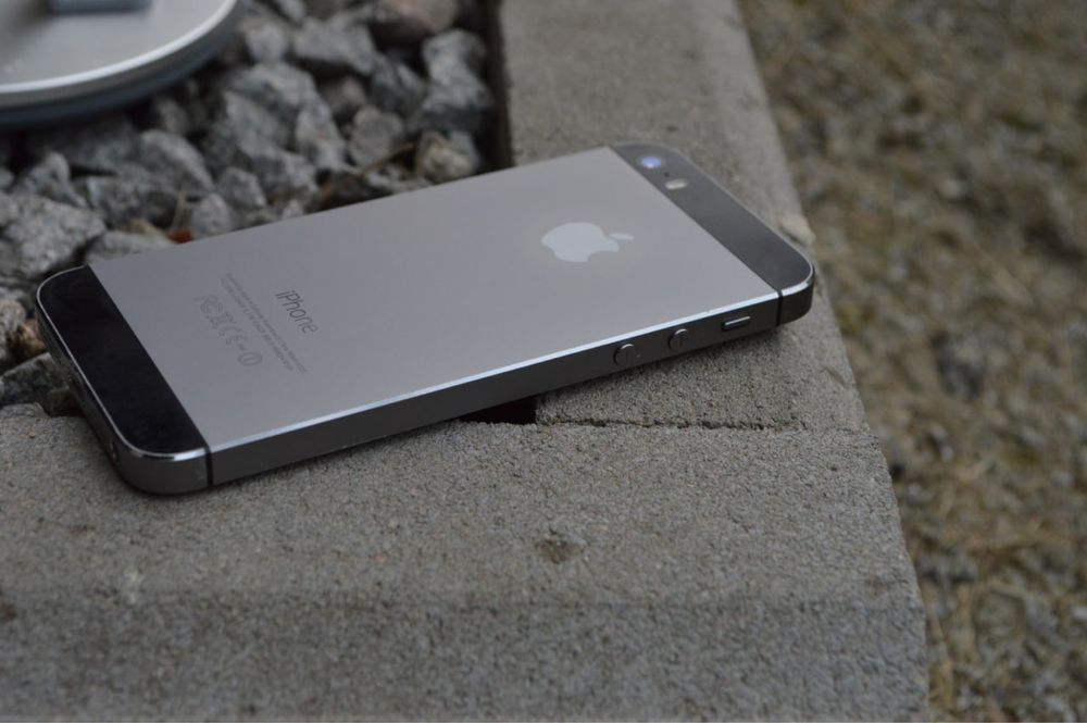 б/у iPhone 5s 16GB Space Gray Neverlock Оригінал Гарантія