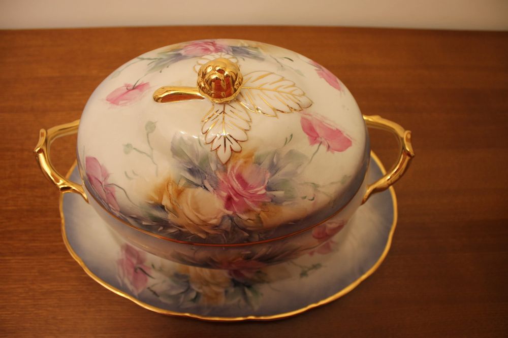 Terrina + Prato em Porcelana "Porceart", pintados à mão