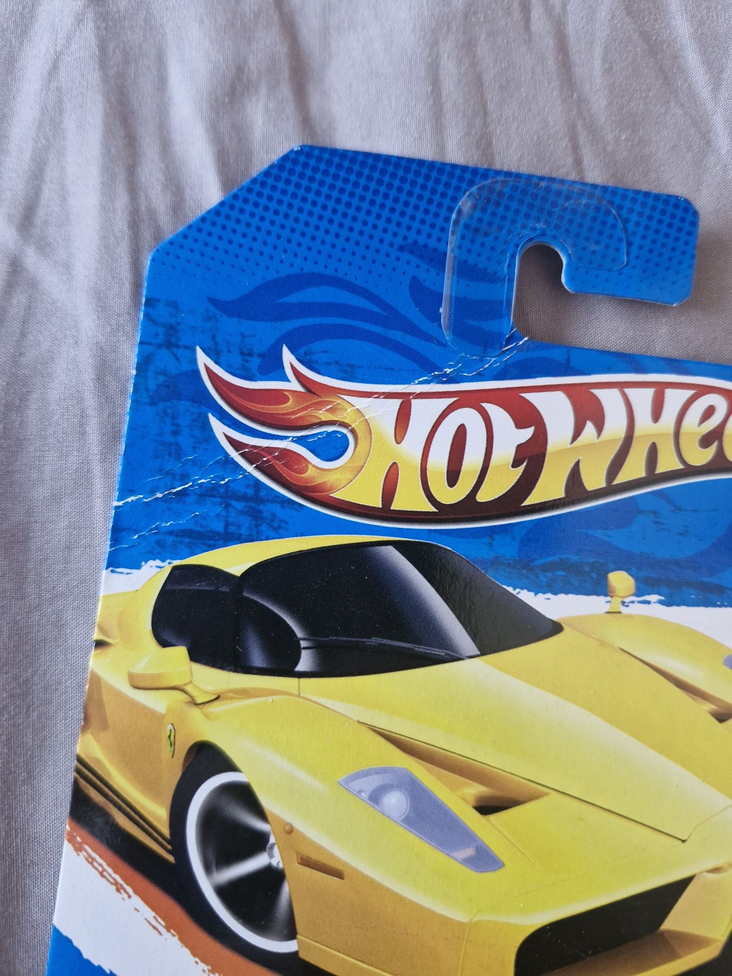 Hot Wheels Ferrari Enzo Nightburnerz 2011