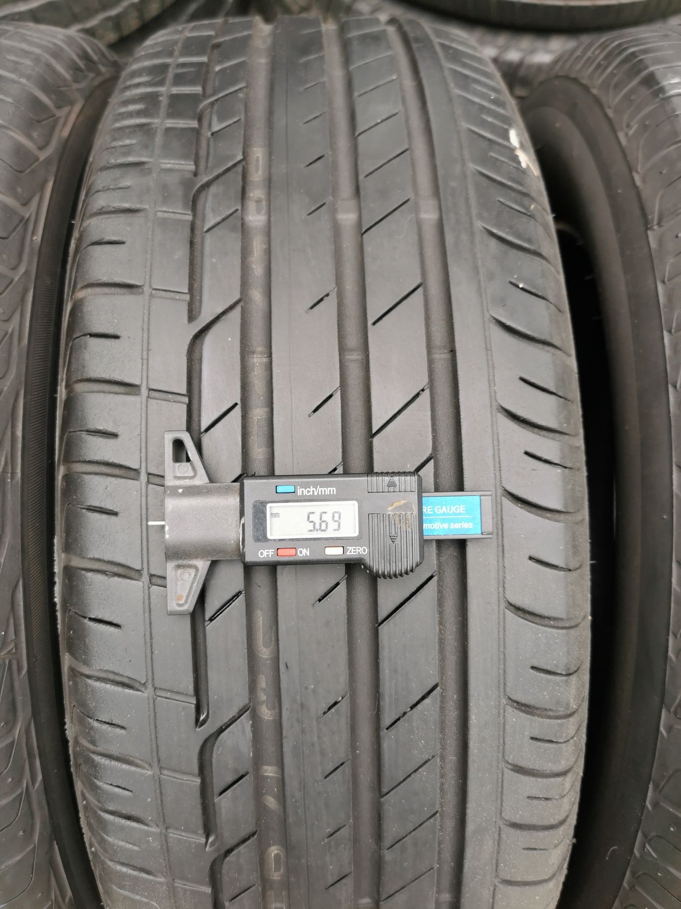 215/60r16 95V Bridgestone Turanza T001