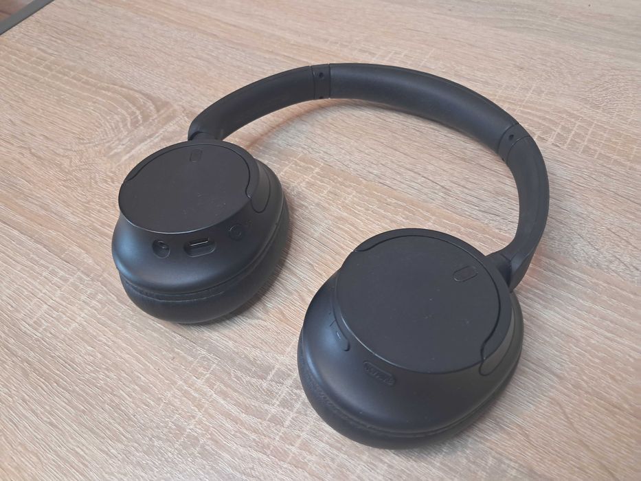 Бездротові навушники Sony WH-CH720N