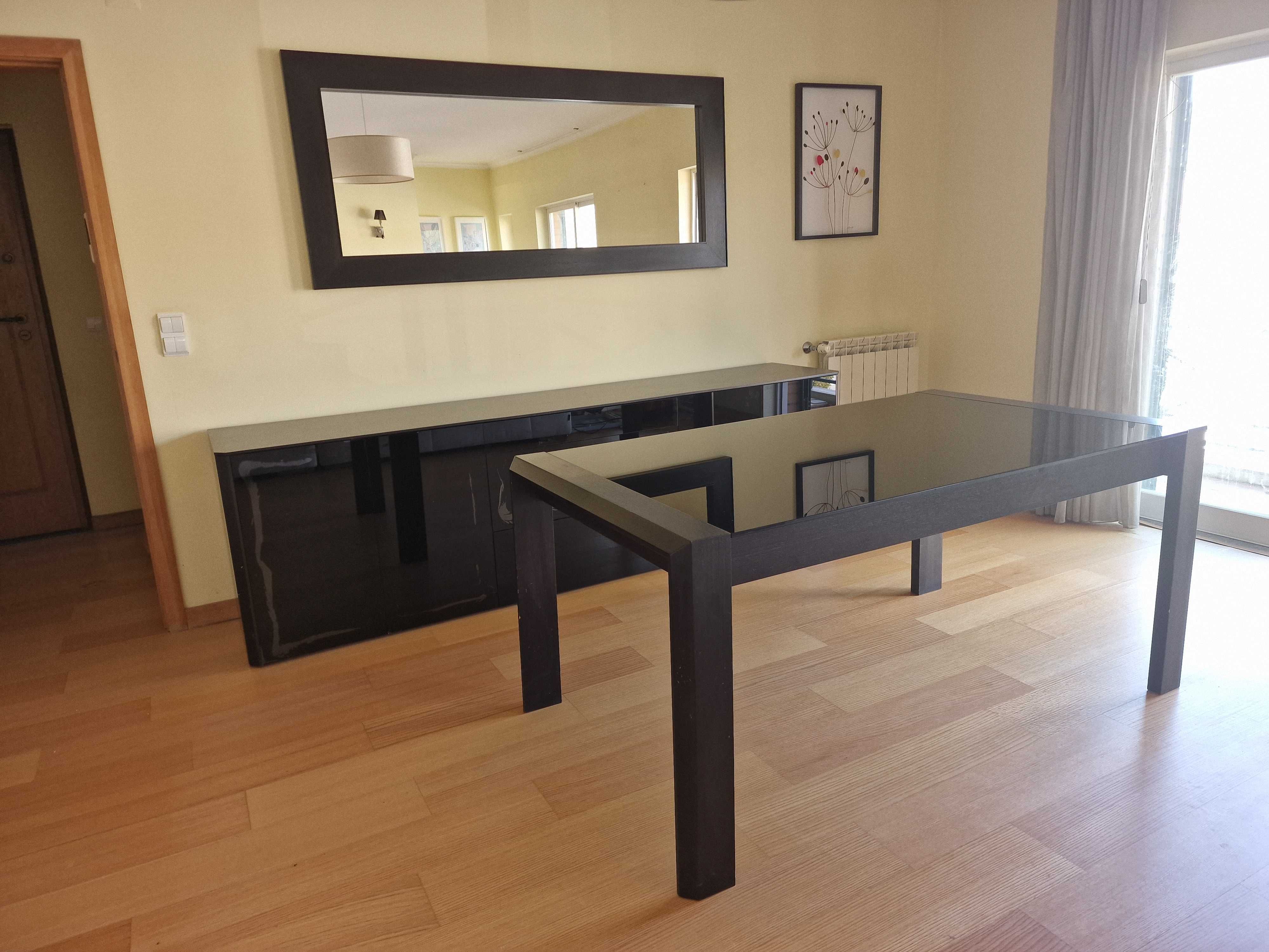 Conjunto Mesa Refeição e Espelho Moldura