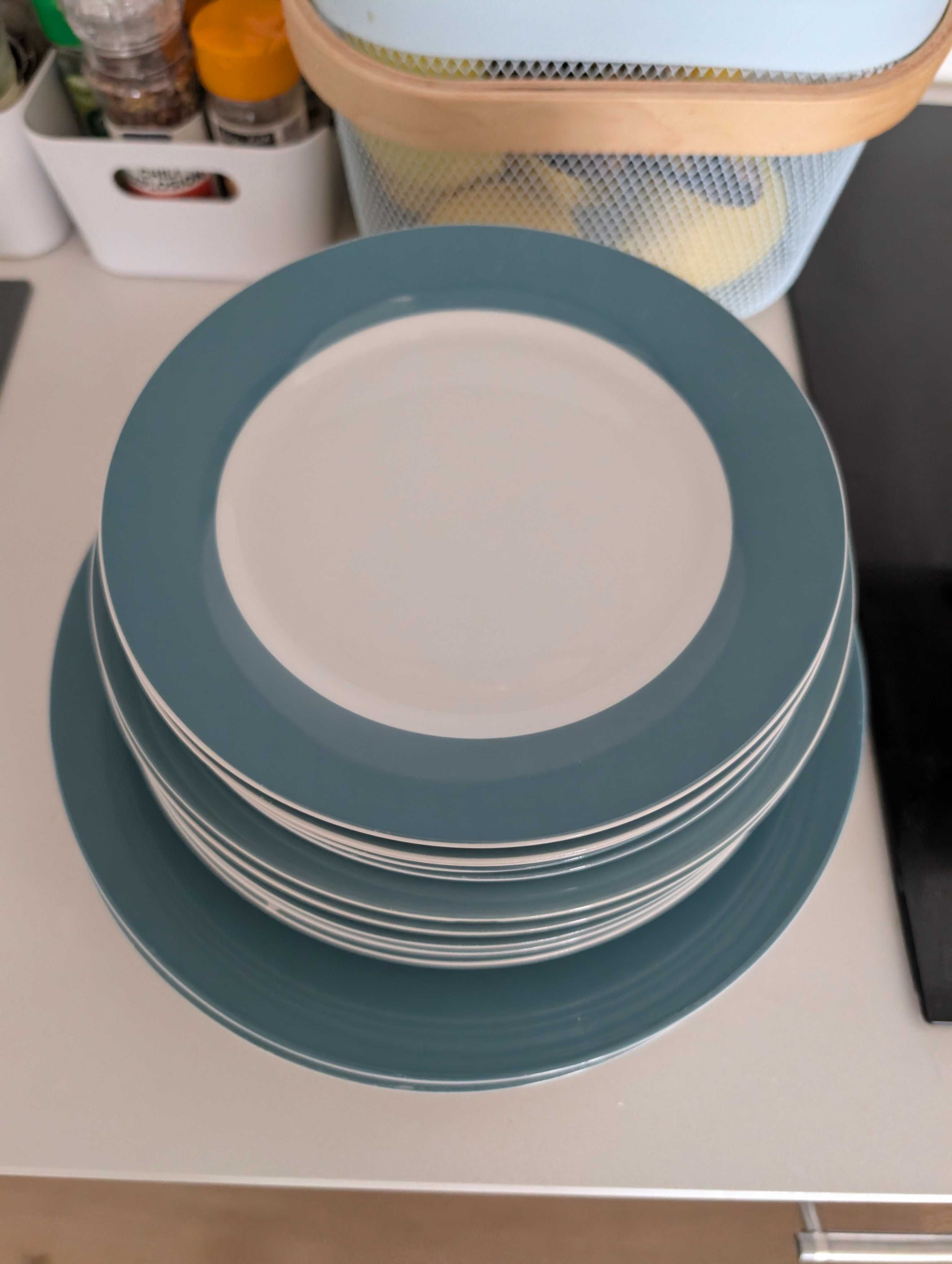 Conjunto de pratos