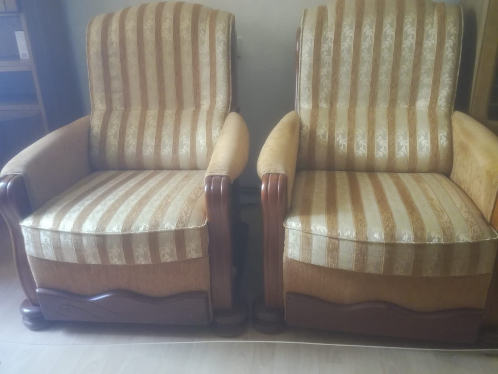 Komplet mebli  kanapa i dwa fotele