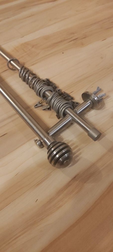 Sprzedam aluminiowy karnisz inox 2m mam 3szt.