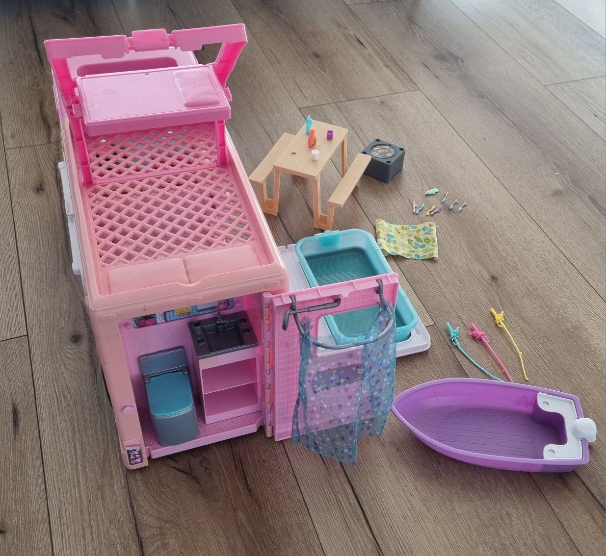 Barbie Kamper 3w1