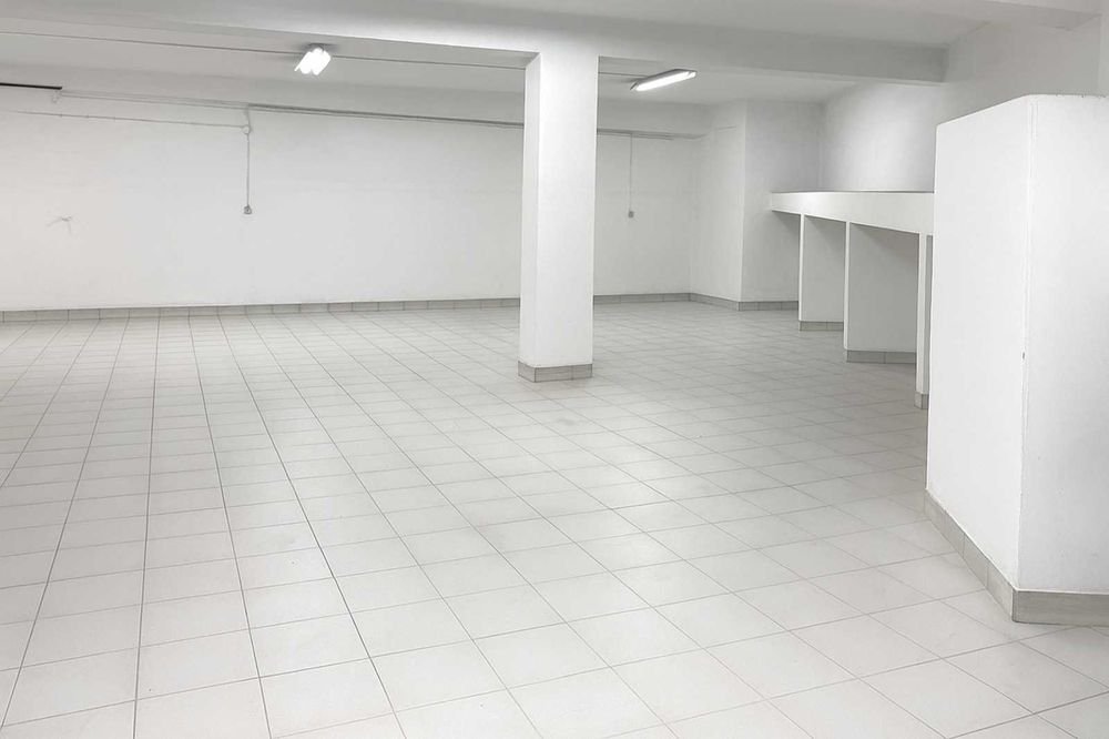 Garagem / Armazém 120m² – Cedofeita, Boavista, Porto