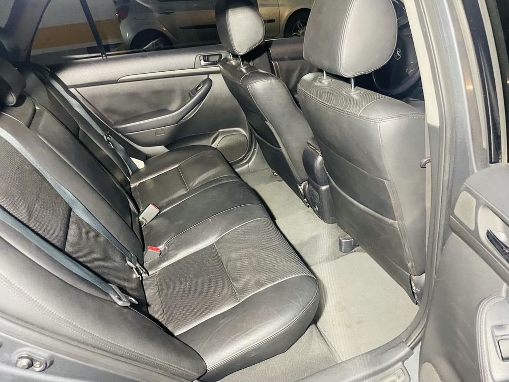 Toyota Avensis 2.2 D-Cat 177cv (selo 72€)