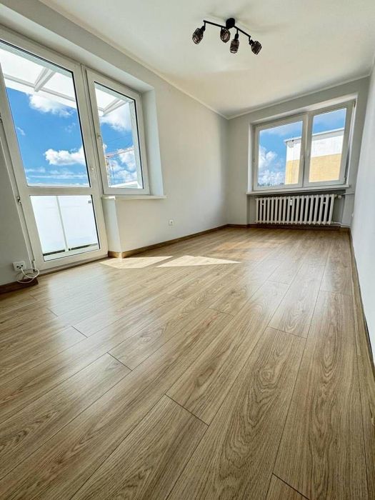 OKAZYJNA CENA ! Parking ! Dwa balkony ! Drugie piętro 64 m2 !