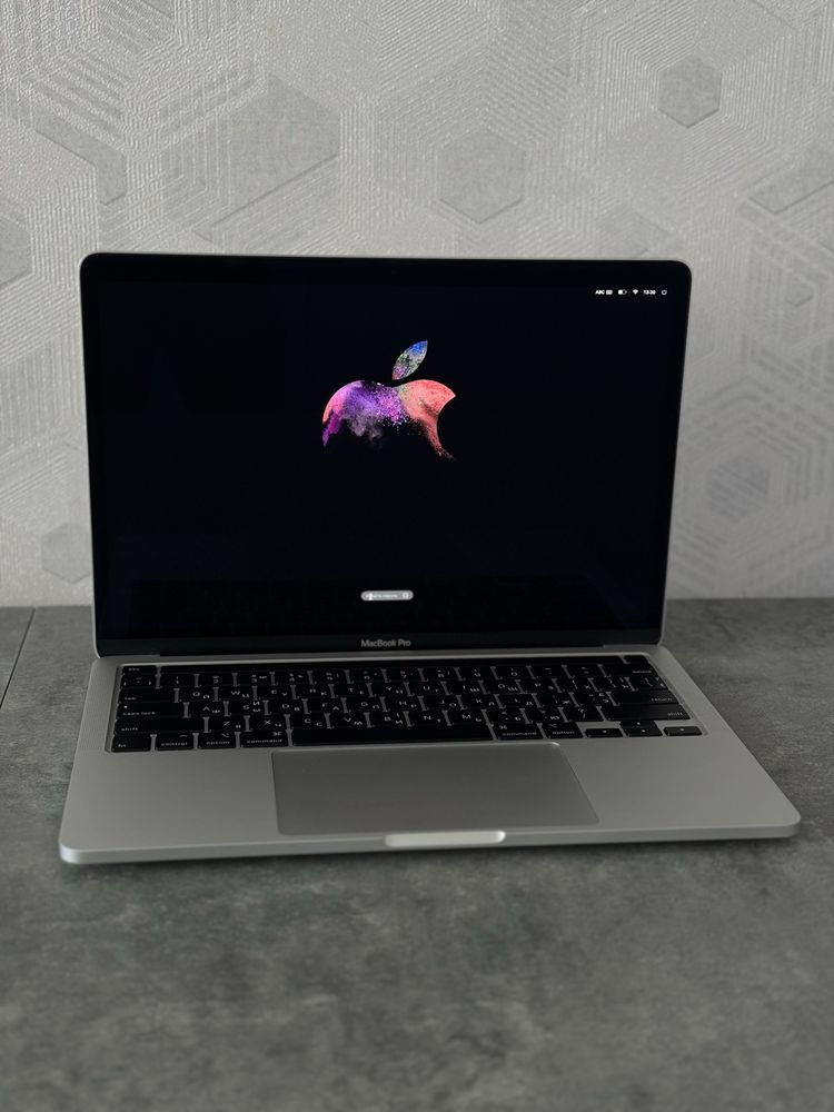 Apple MacBook Pro 13 2020 i5/8GB/256GB SSD with TouchBar