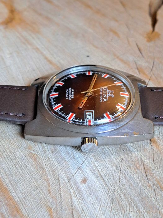 Relógio de pulso de homem, marca UTINA