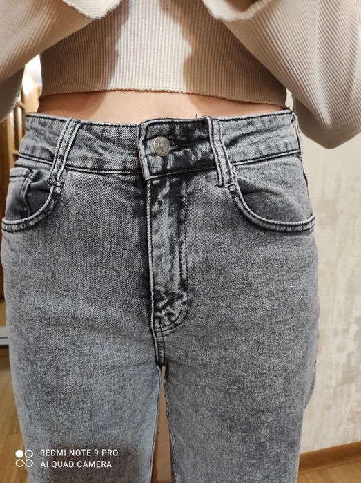 Продам женские джинсы клёш
