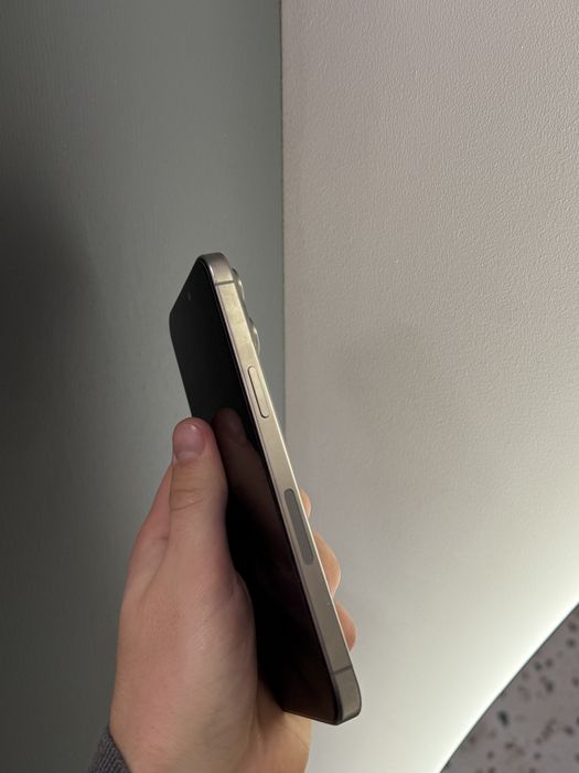 iPhone 15pro max 256gb e-sim neverlock