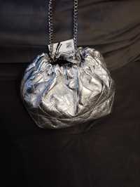 Nowa torebka srebrna z Zary