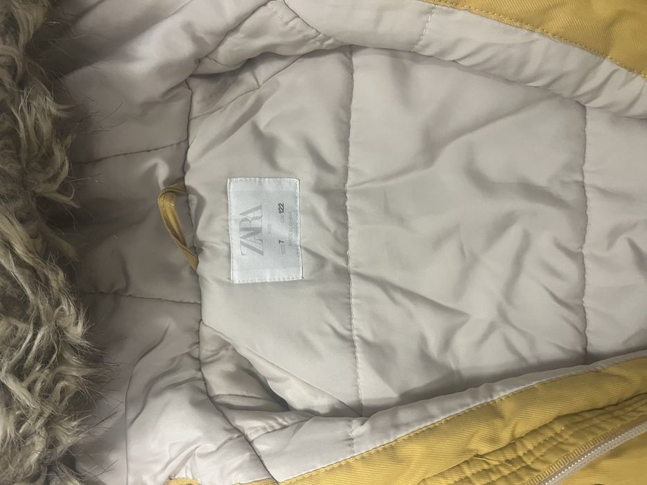 Продам осіню курточку для дівчинки