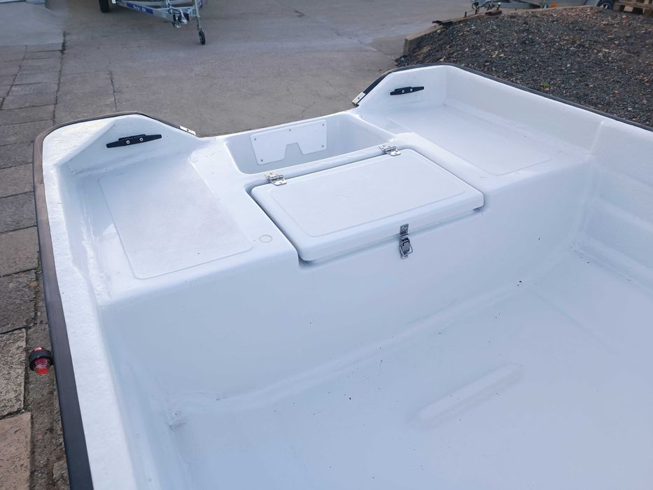 Łódź wiosłowa wędkarska  3,8 m  Mario 380 Iława