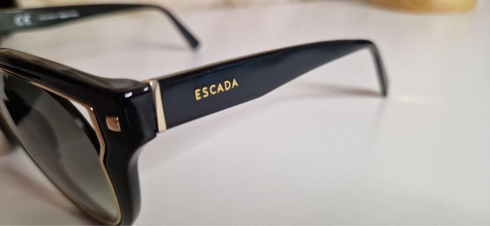 Оригінальні окуляри ESCADA