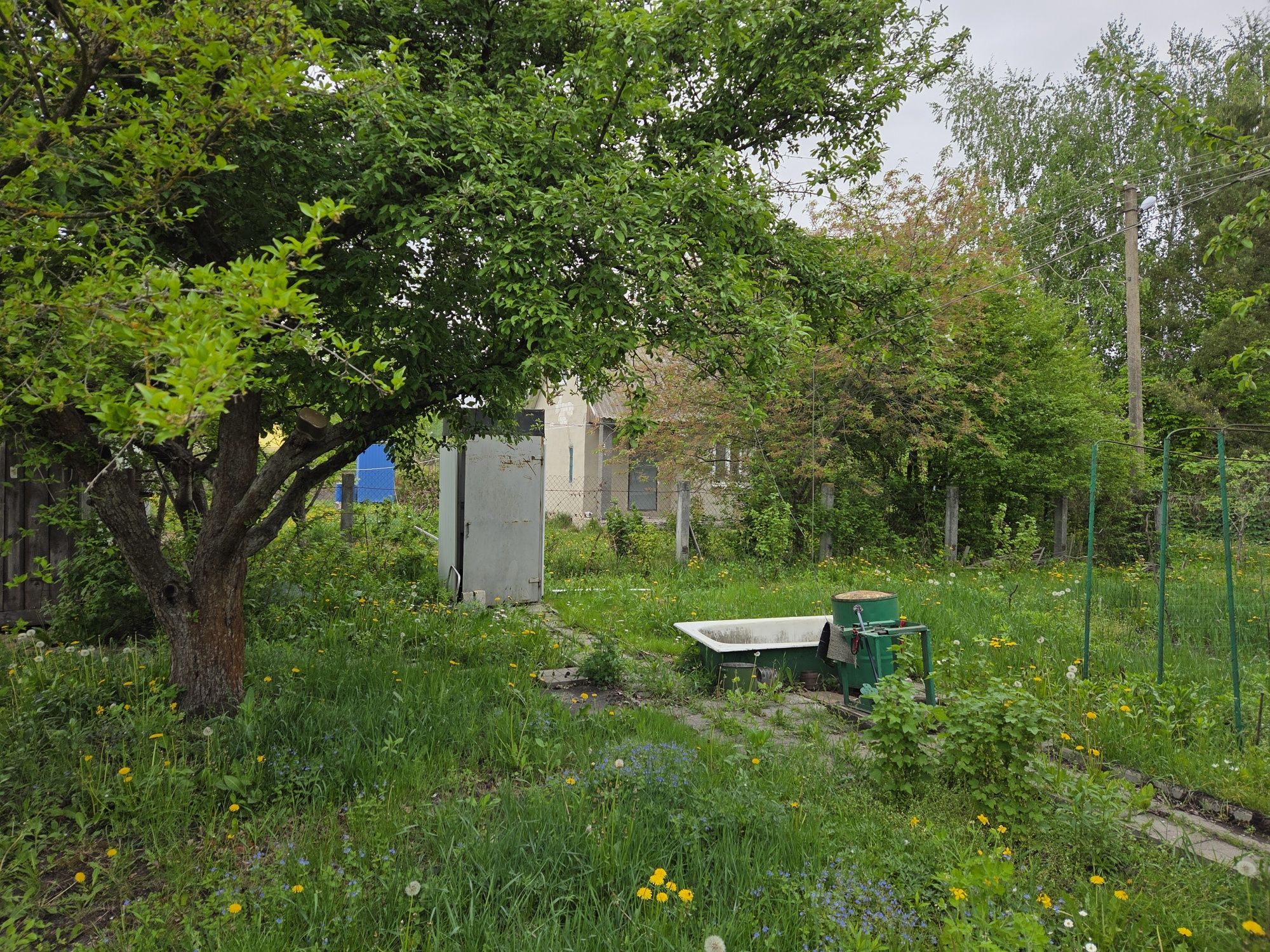 Будинок капітальний з газом біля озера, ділянка 6 сот. Село Заворичі,