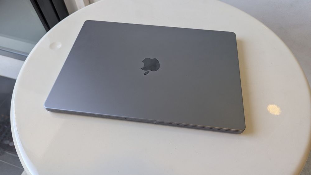 MacBook Pro M1 16
