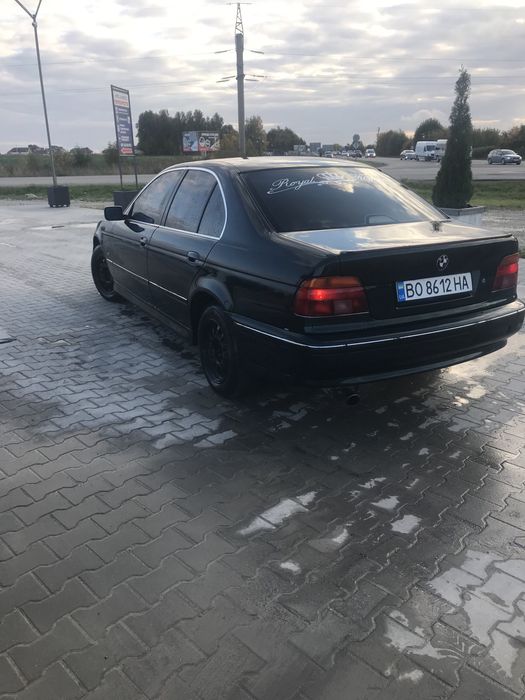 Продам бмв е39 деталі за телефоном