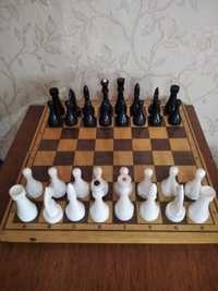 Продам шахматы с утяжелителем