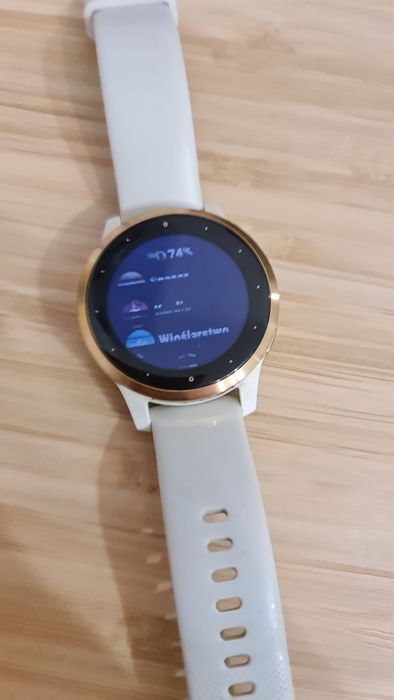Uszkodzony Garmin Vivoactive 4s