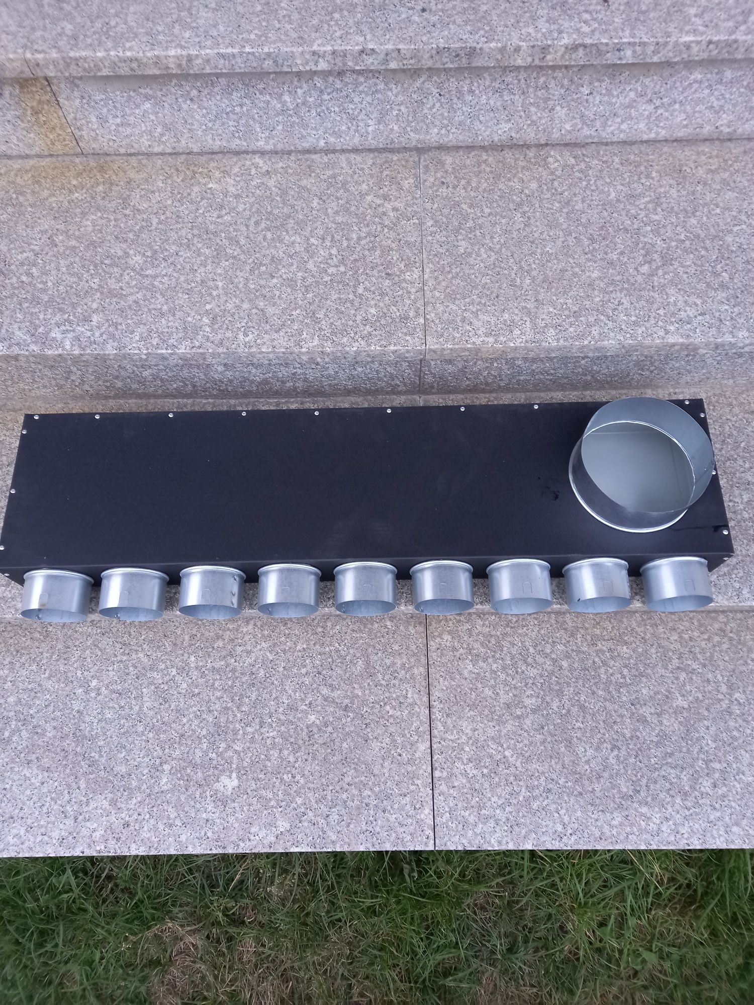 Skrzynka rozdzielcza ocynkowana 11x75 mm na fi 200 mm do rekuperacji