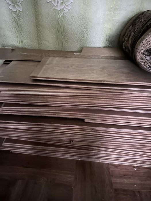Продам ламінат (обережно знятий)