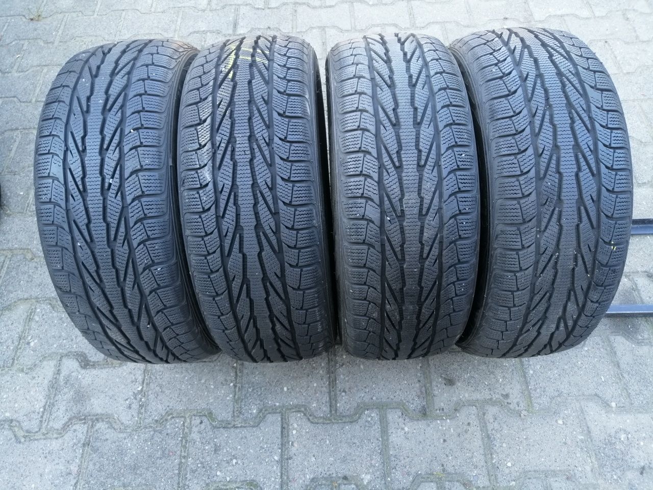 195/55R15 85H Apollo Anlac Winter