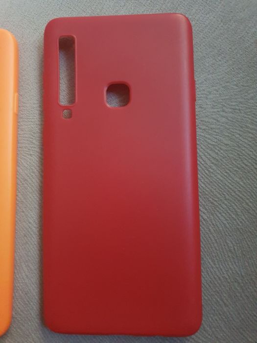 Etui na telefon..