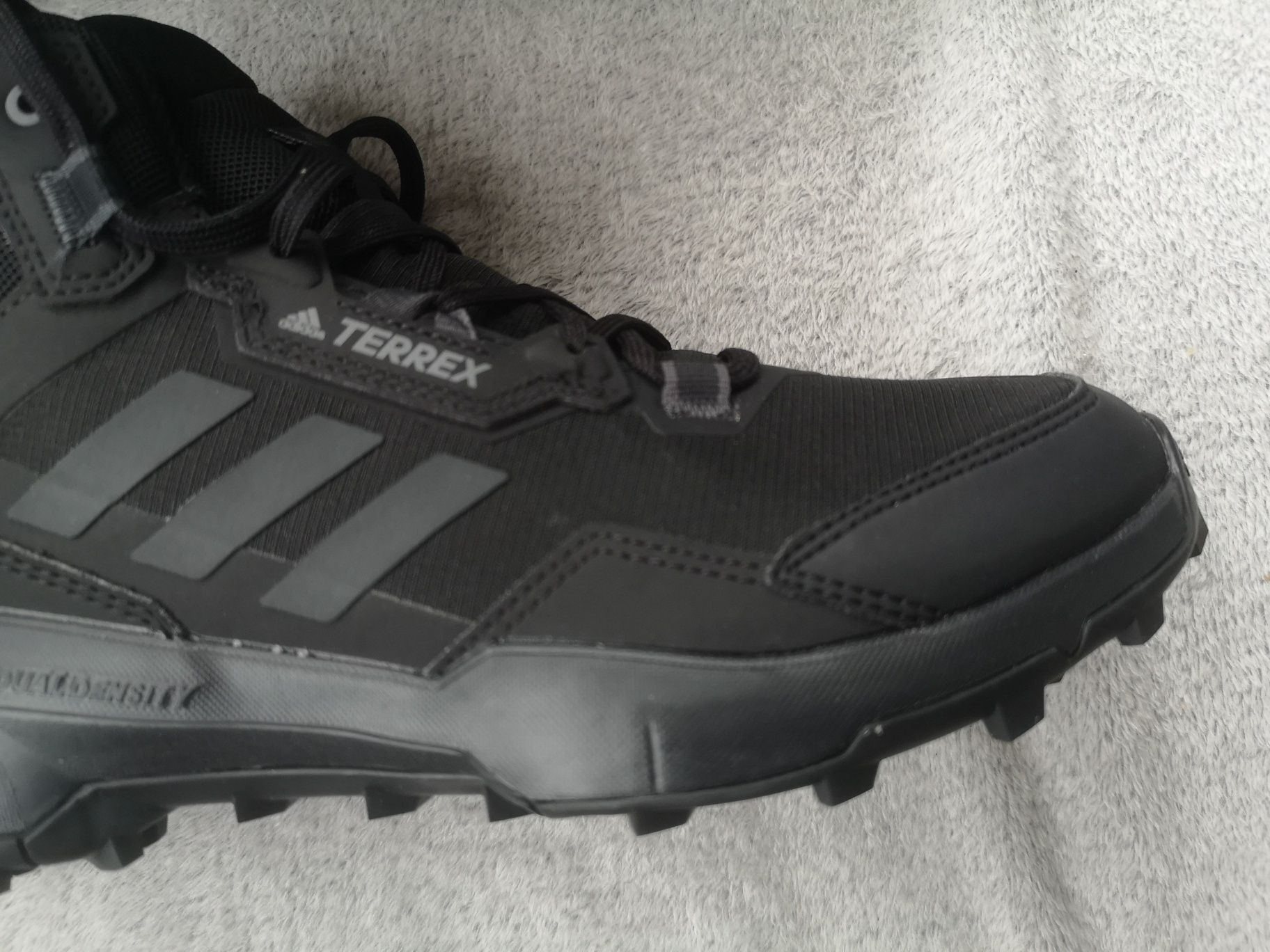 Buty Adidas Terrex r. 45.5