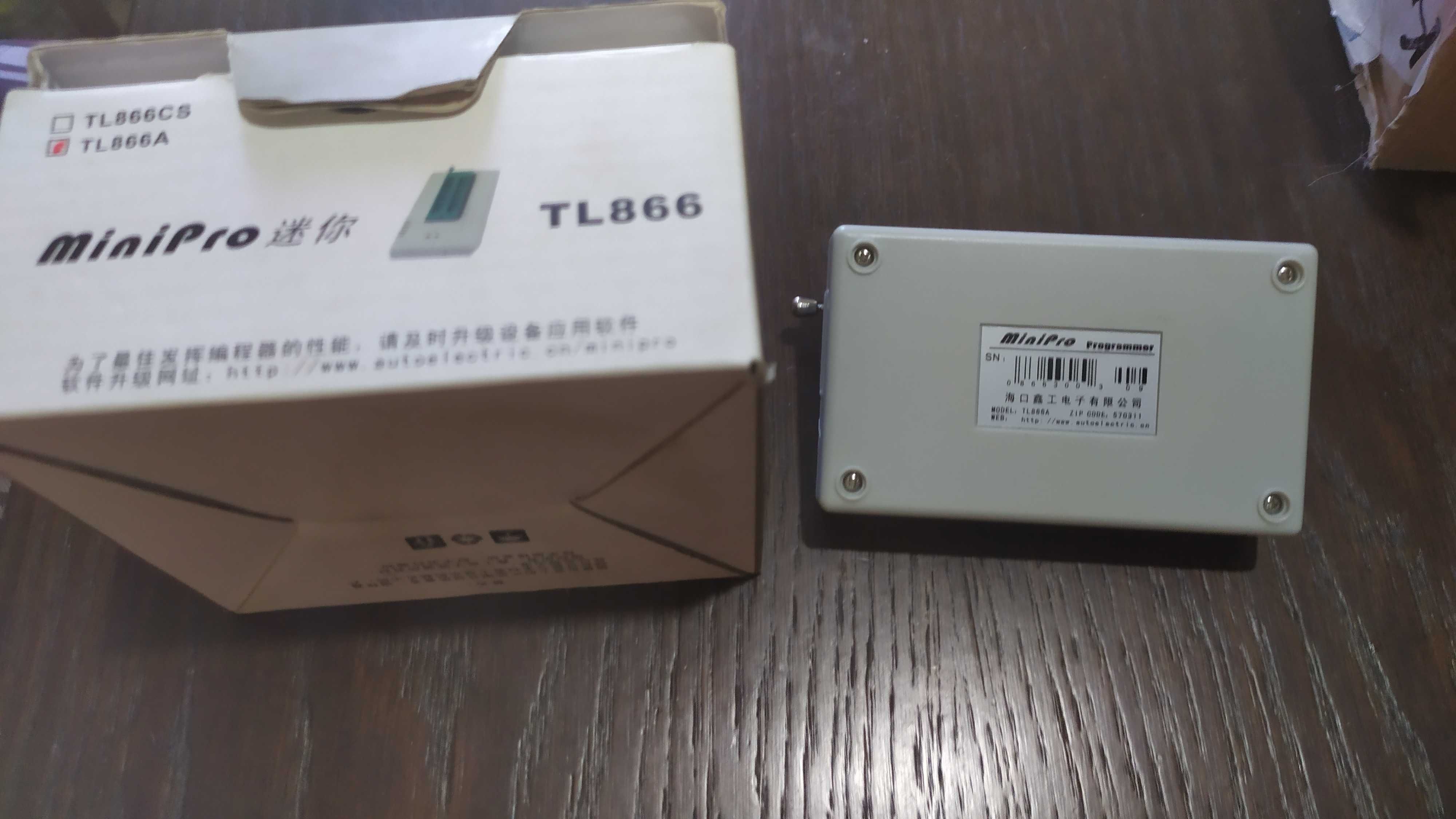 USB программатор MiniPro TL866A