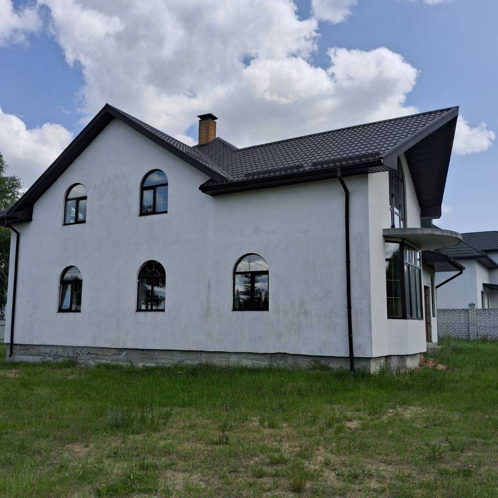 с. Гореничи продам усадьбу с двумя домами 240 м2 и 338 м2 ул. Проектна