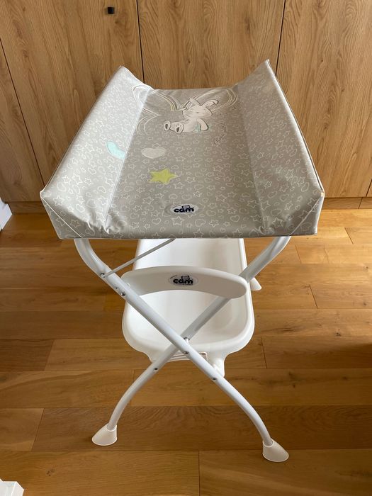 Komoda kąpielowa dla niemowląt wanienka przewijak składany