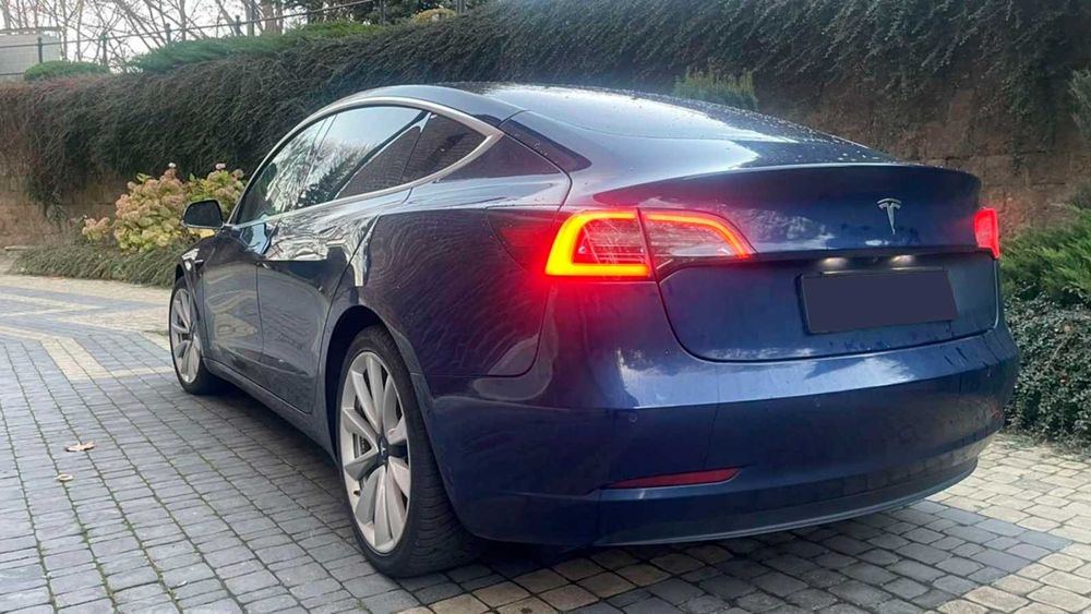 Tesla Model3 в оренду (Львів)