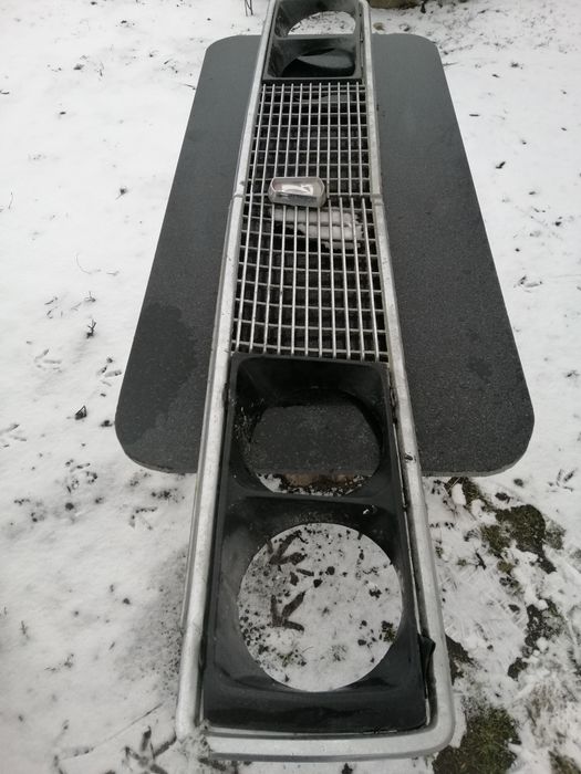 Продам решітку радіатора.