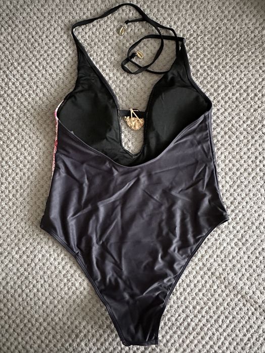 Продам слитный купальник