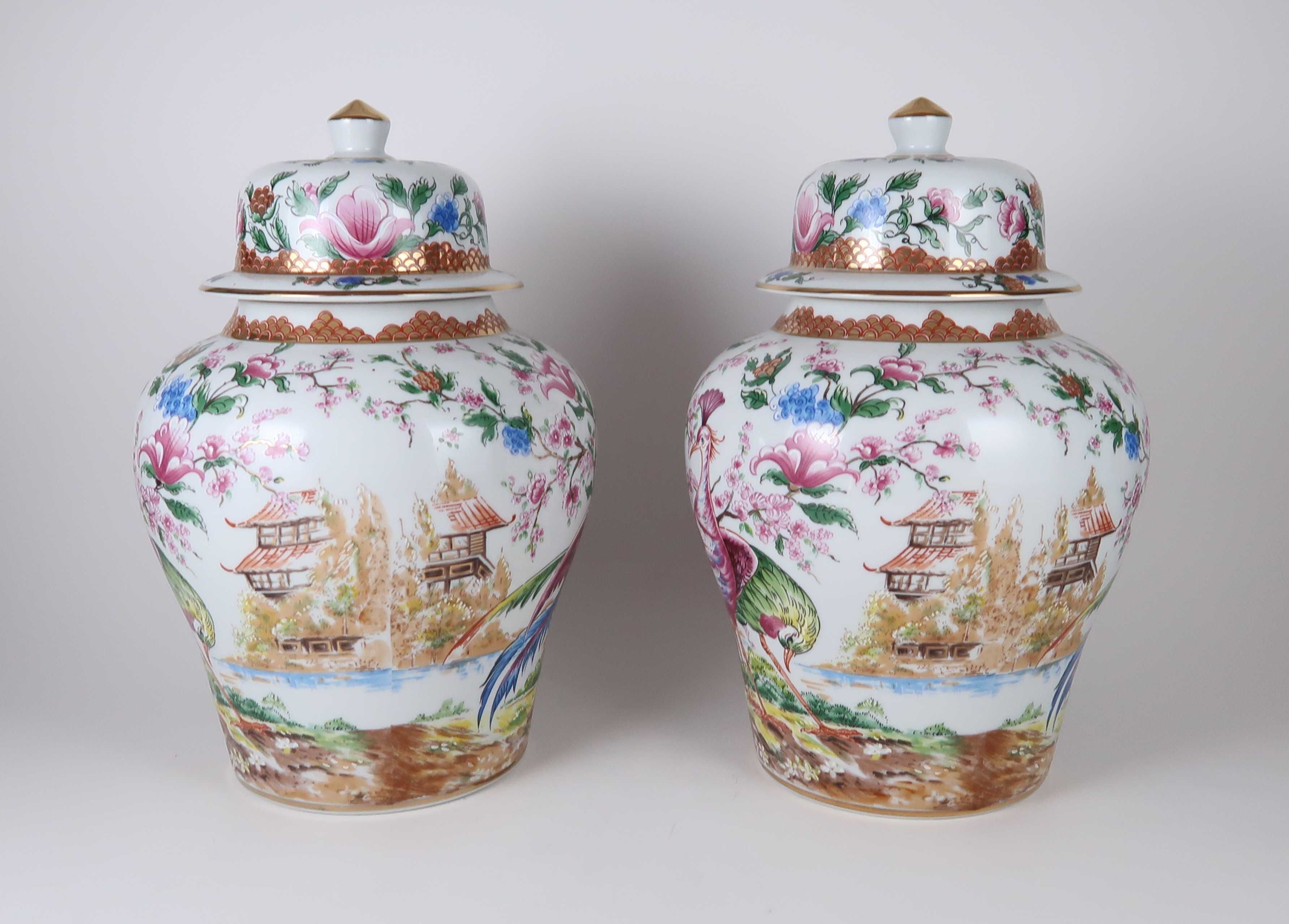Conjunto - caixa e par de potes em porcelana - Carlos Vidal