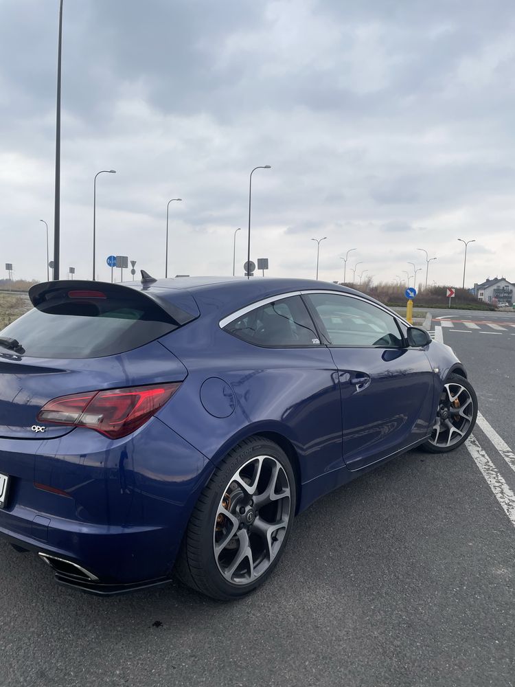 Opel Astra J OPC 2.0 T 280km