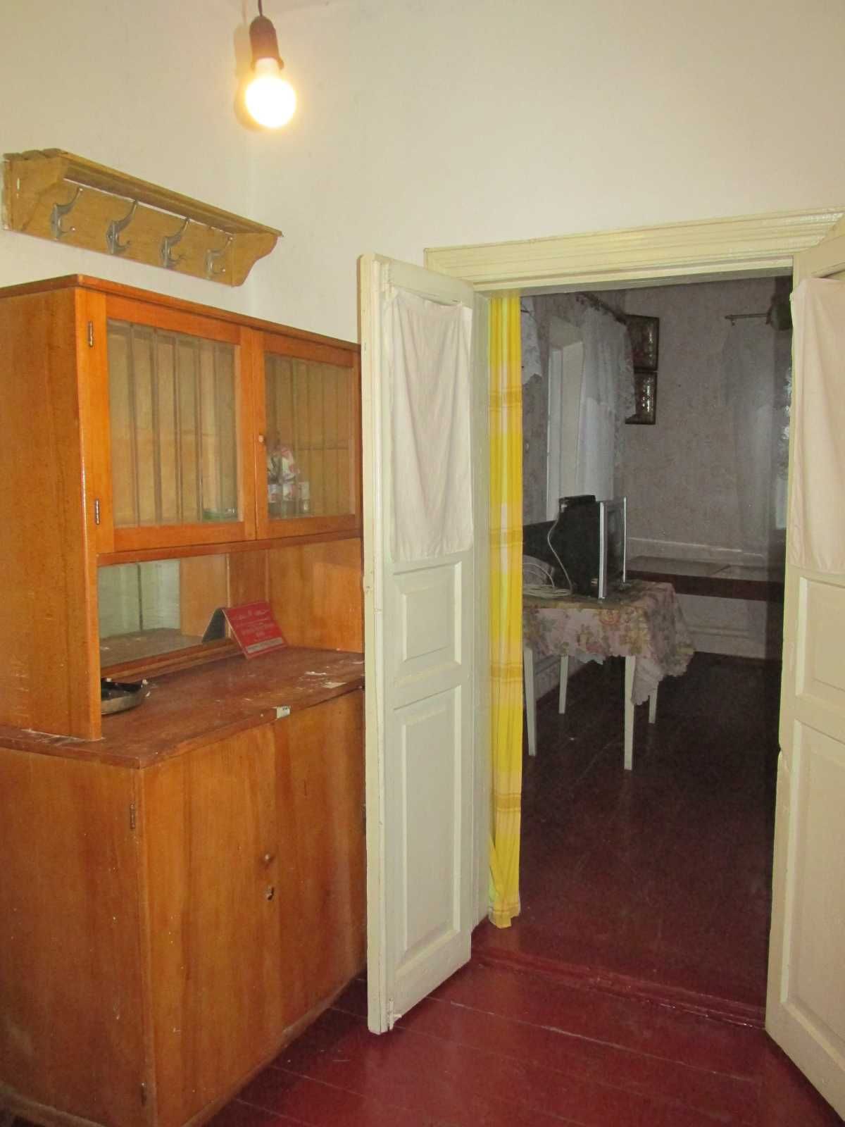 Продам газифікований будинок по вул. Кармелюка, р-н 8 школи