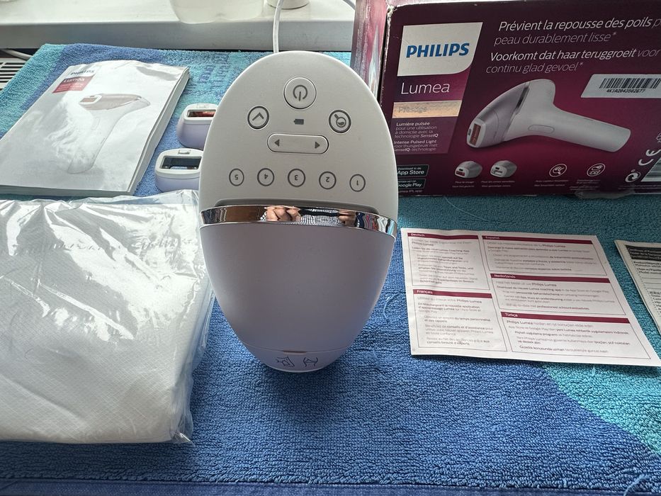 Depilator Philips Lumea BRI954 Prestige