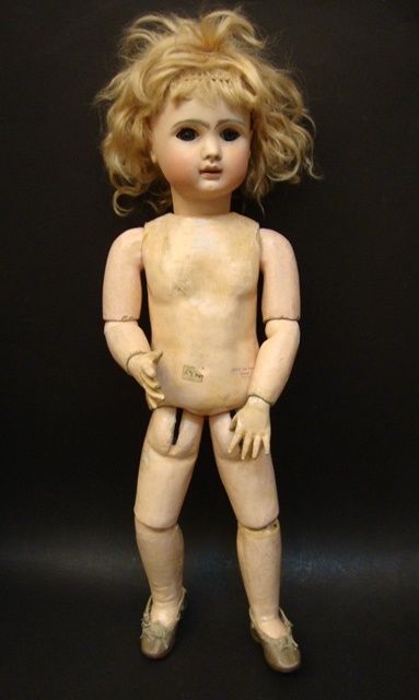 Cabeça de boneca antiga, em Biscuit