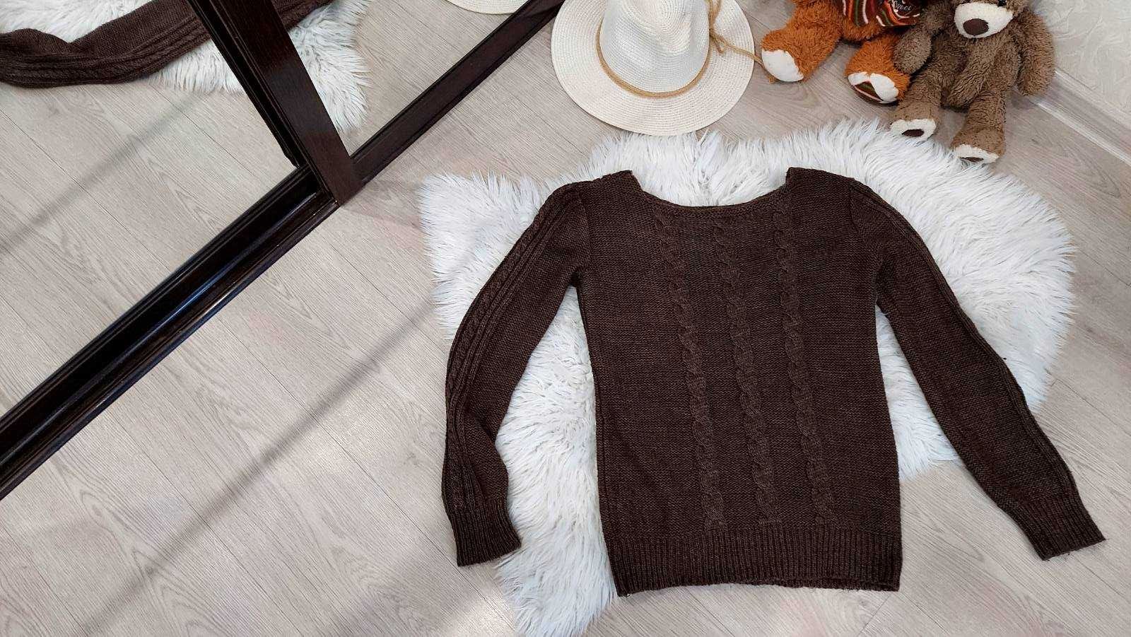 Жіночий вязаний светр, джемпер.