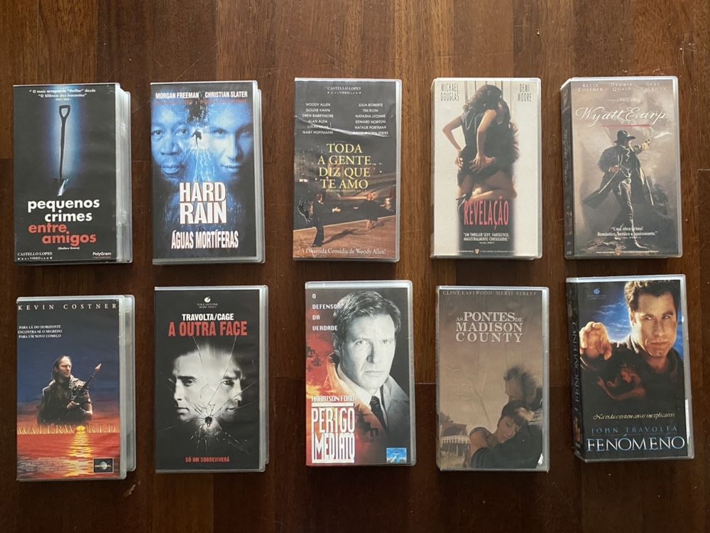 80 Filmes em cassetes VHS - Titanic, ET, Braveheart, Speed, Seven, etc