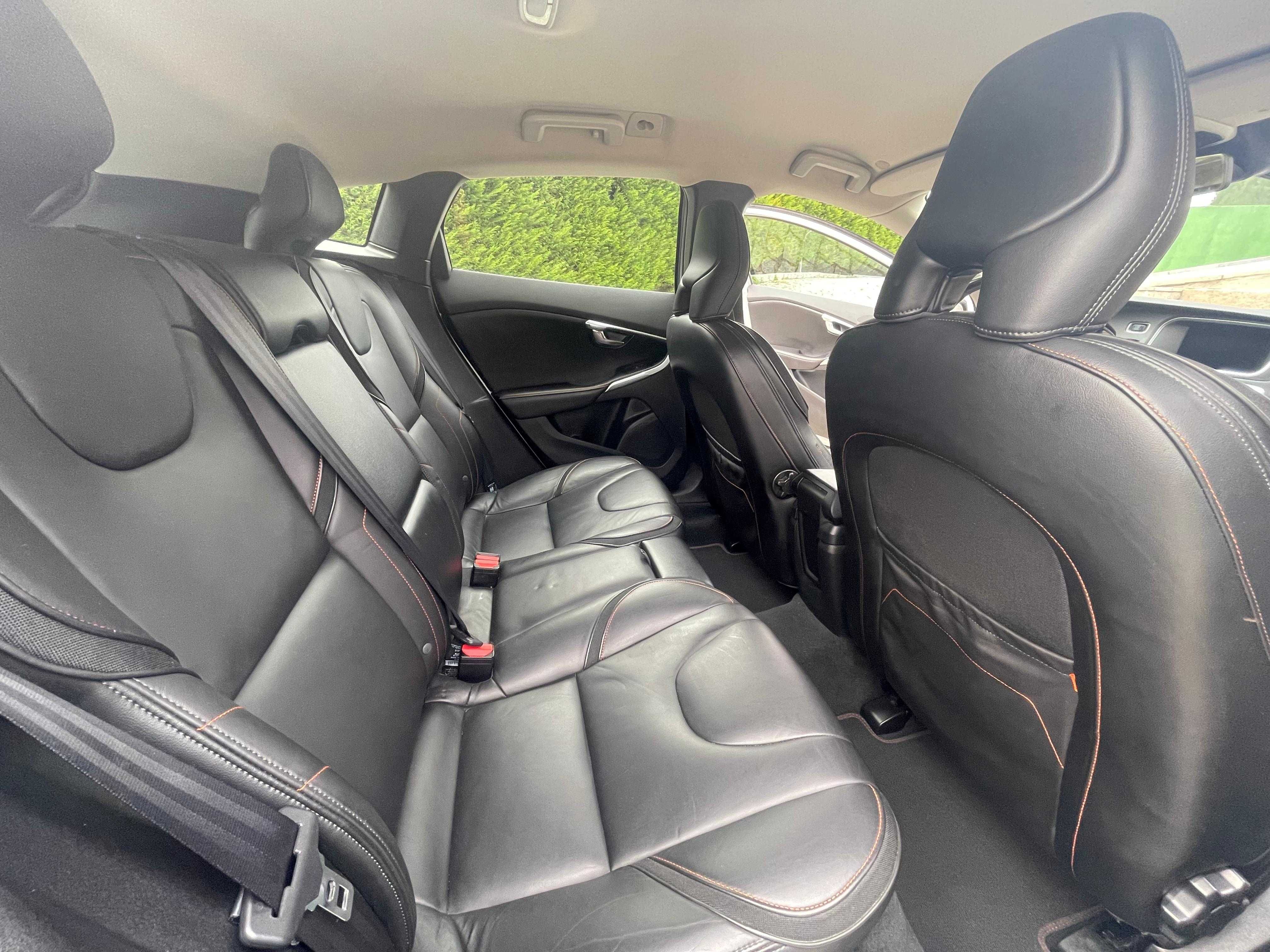 2015 Volvo v40 D2 Cross Country