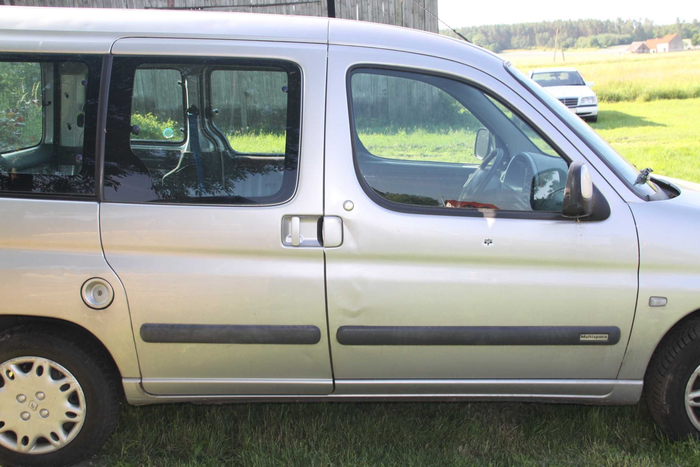 Berlingo Partner  2,0 HDI RHY Kolor EYCC Auto na Części