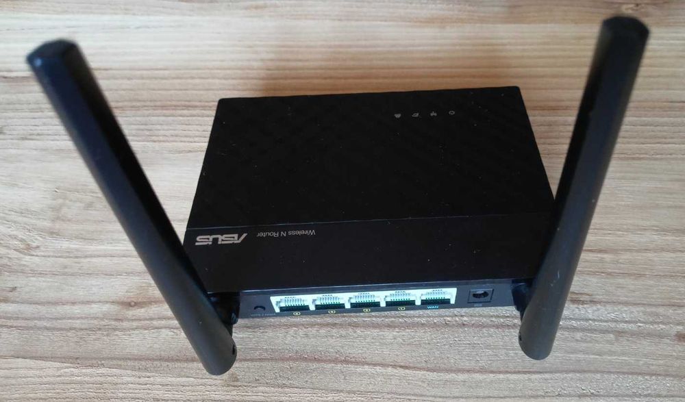 Роутер ASUS RT-N12E  (300 Mb)