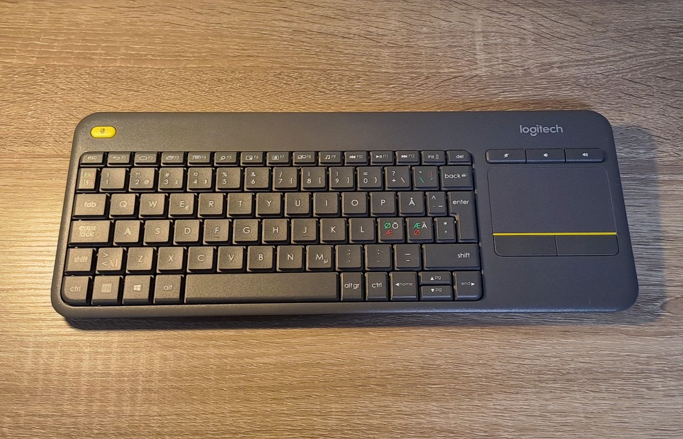 Logitech Touch Keyboard K400+ без адаптера